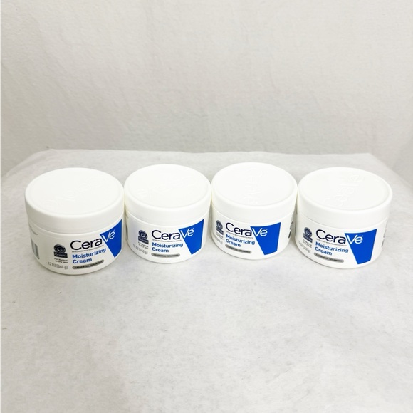 NEW CeraVe Moisturizing Cream Bundle of 4 - 12 oz Containers. Normal to Dry - Picture 1 of 2